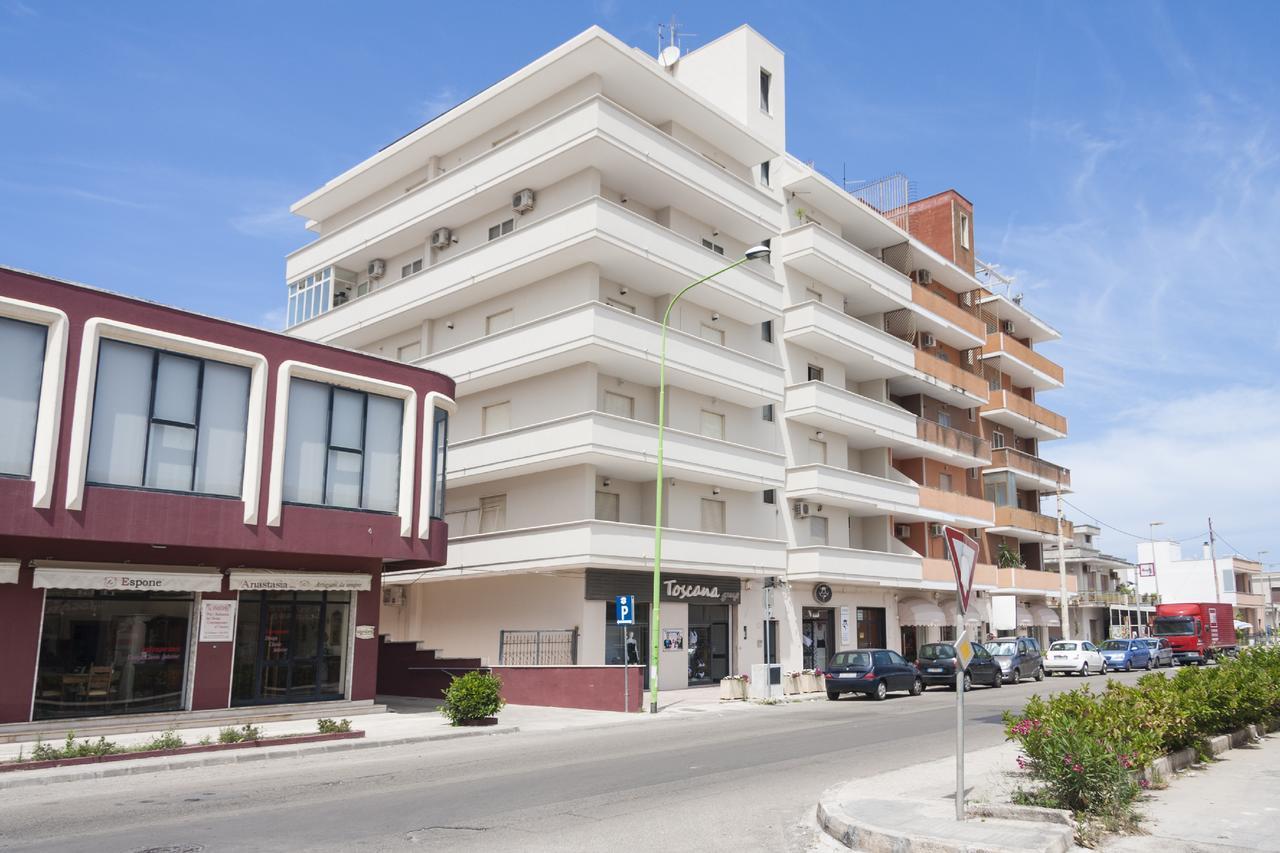 Attico Saker Racale Exterior foto